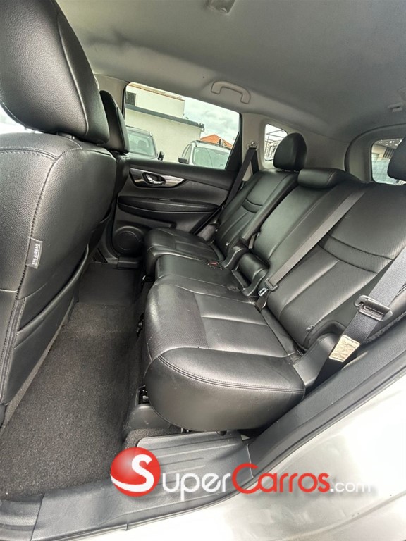 2019 Nissan Rogue SL — foto 9 / 12