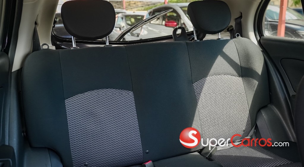 2020 Nissan March — foto 5 / 7