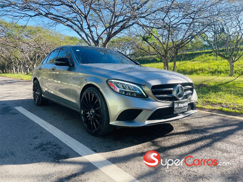 2019 Mercedes-Benz Clase C 300 4 Matic