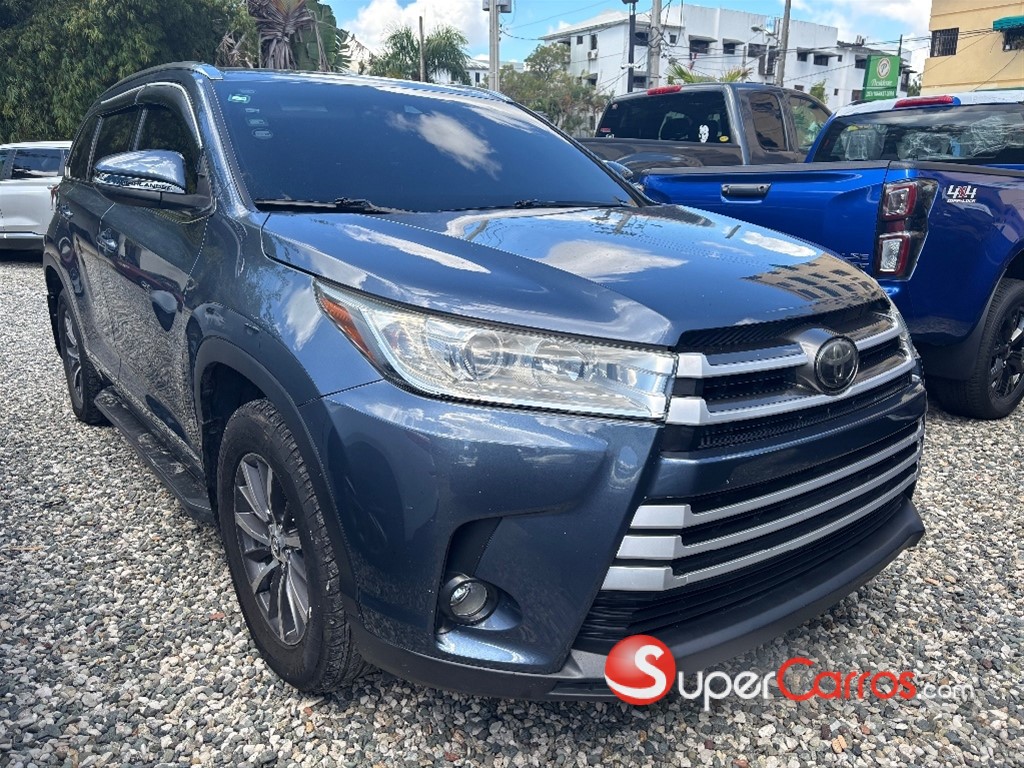 2017 Toyota Highlander XLE — foto 2 / 12