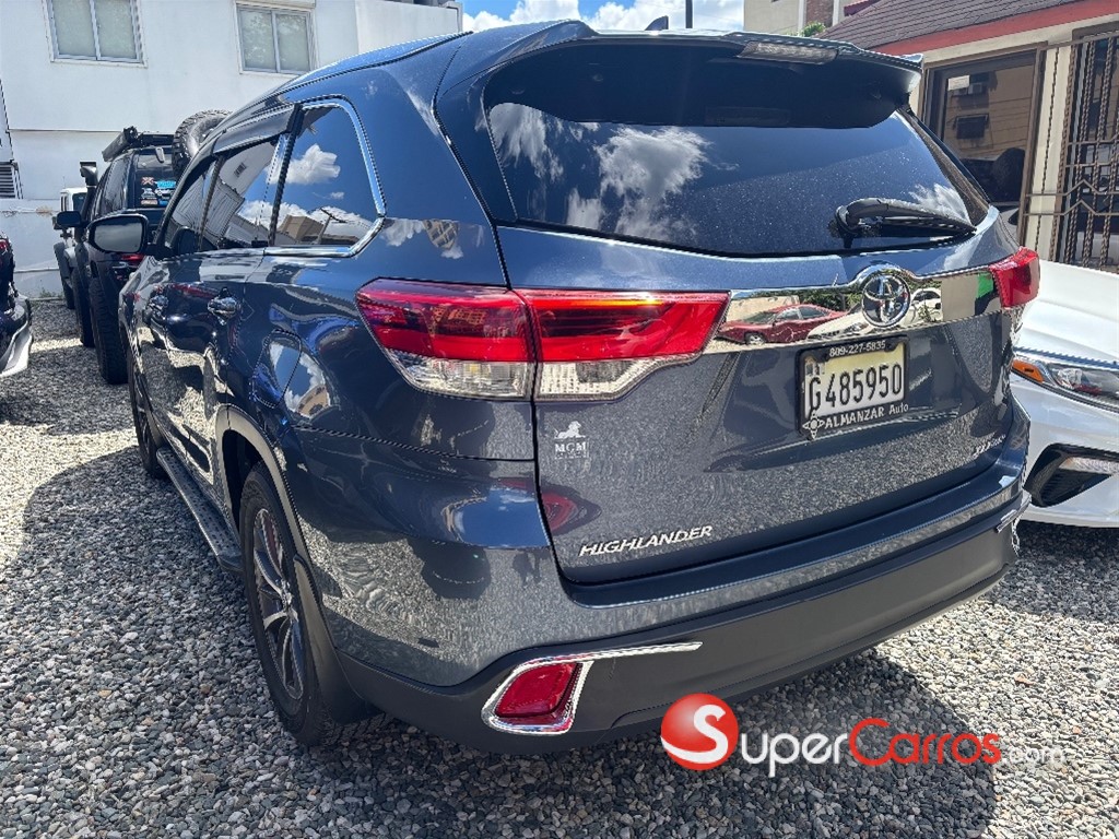2017 Toyota Highlander XLE — foto 3 / 12