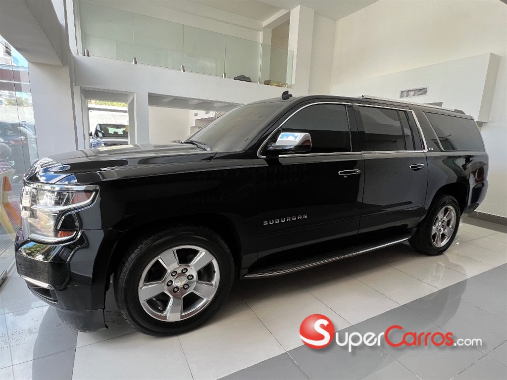 2016 Chevrolet Suburban LTZ — foto 2 / 8