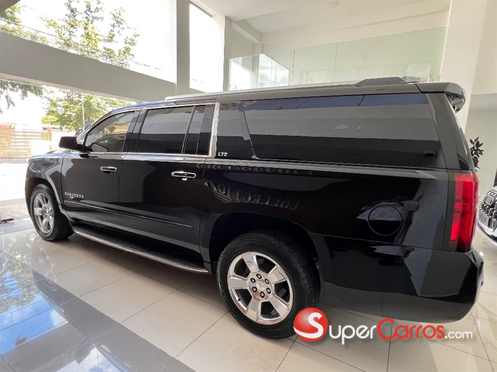 2016 Chevrolet Suburban LTZ — foto 3 / 8