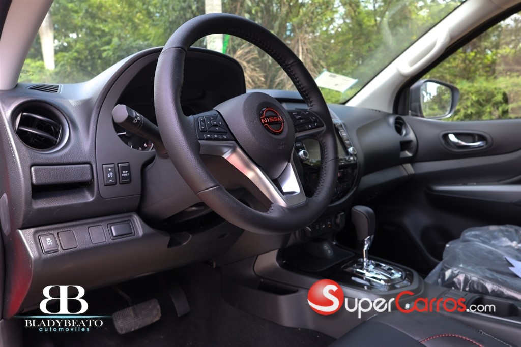 2026 Nissan Frontier Pro-4X — foto 11 / 12