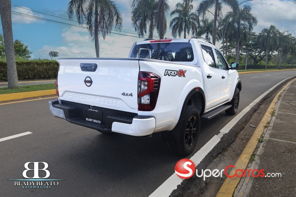 2026 Nissan Frontier Pro-4X — foto 4 / 12