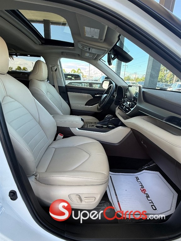 2020 Toyota Highlander XLE — foto 7 / 9