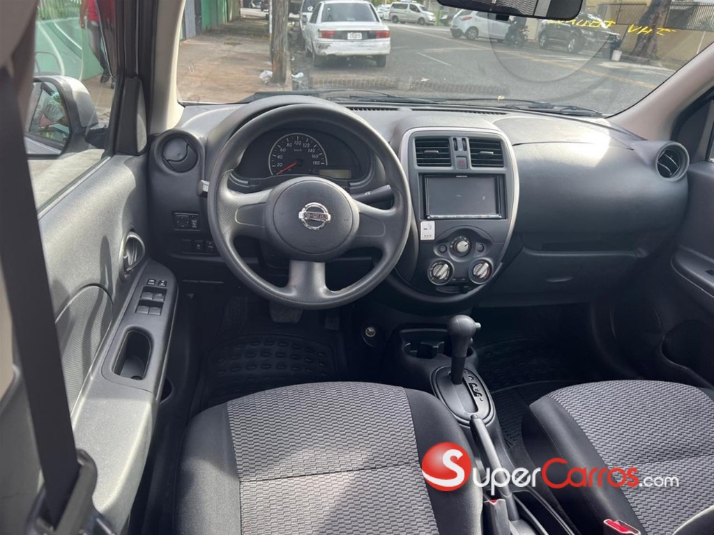 2018 Nissan March — foto 8 / 10