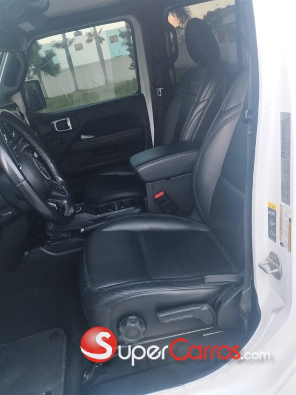2020 Jeep Wrangler Sahara — foto 3 / 8