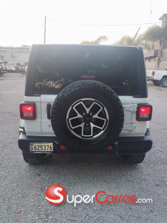 2020 Jeep Wrangler Sahara — foto 8 / 8