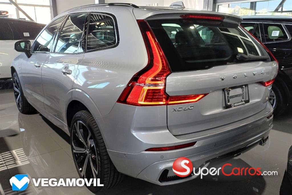 2025 Volvo XC60 T8 Ultimate Recharge — foto 4 / 12