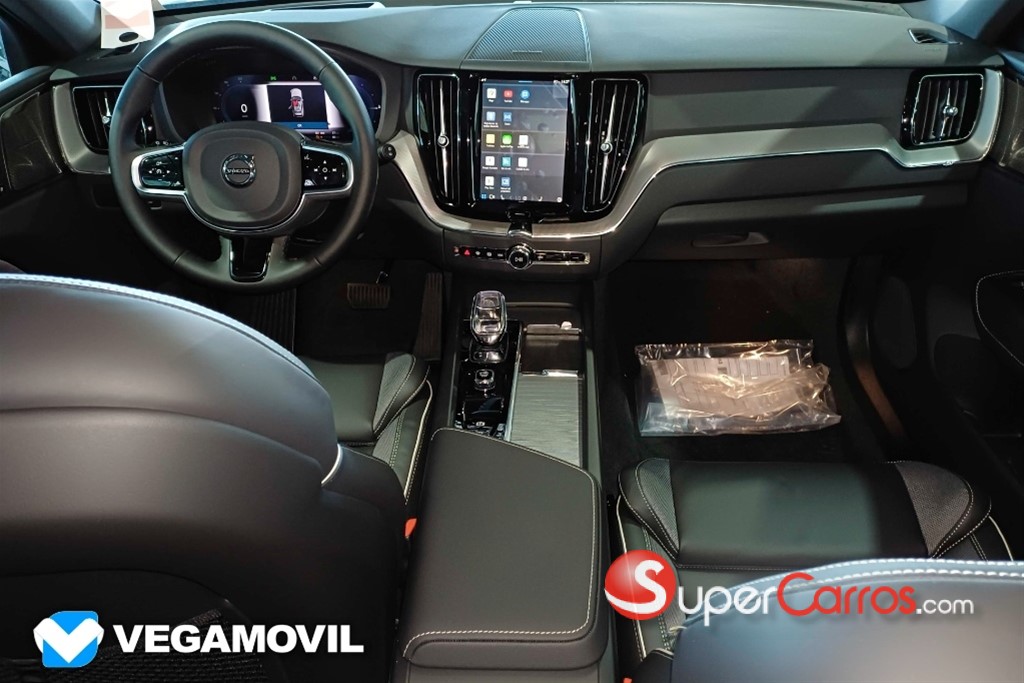 2025 Volvo XC60 T8 Ultimate Recharge — foto 7 / 12