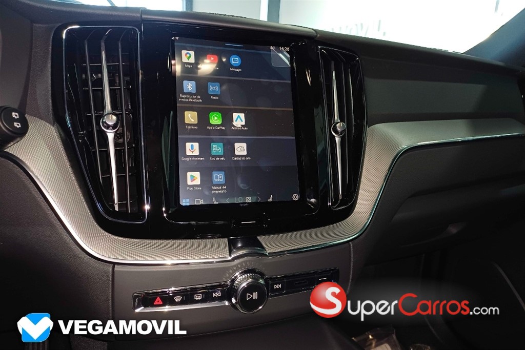 2025 Volvo XC60 T8 Ultimate Recharge — foto 9 / 12