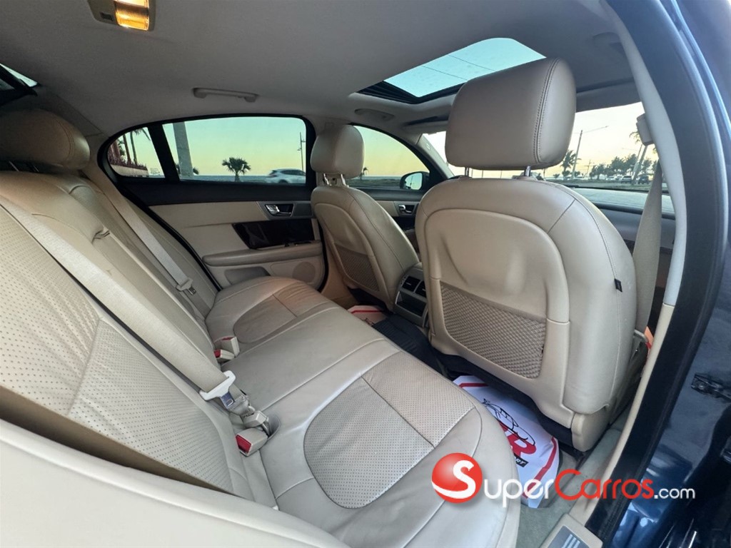 2009 Jaguar XF — foto 6 / 9