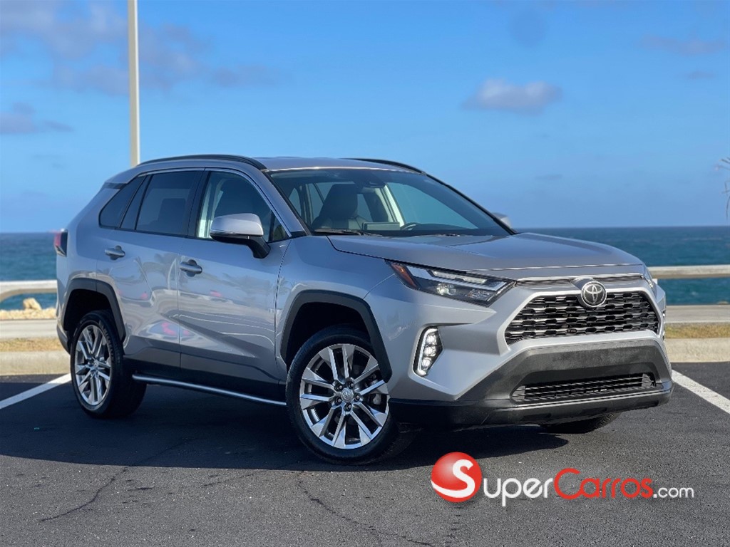 2024 Toyota RAV4 XLE — foto 2 / 12