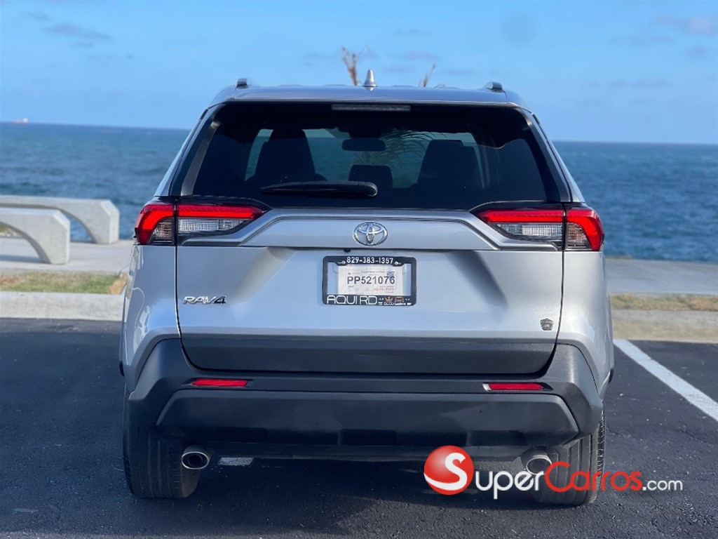 2024 Toyota RAV4 XLE — foto 4 / 12