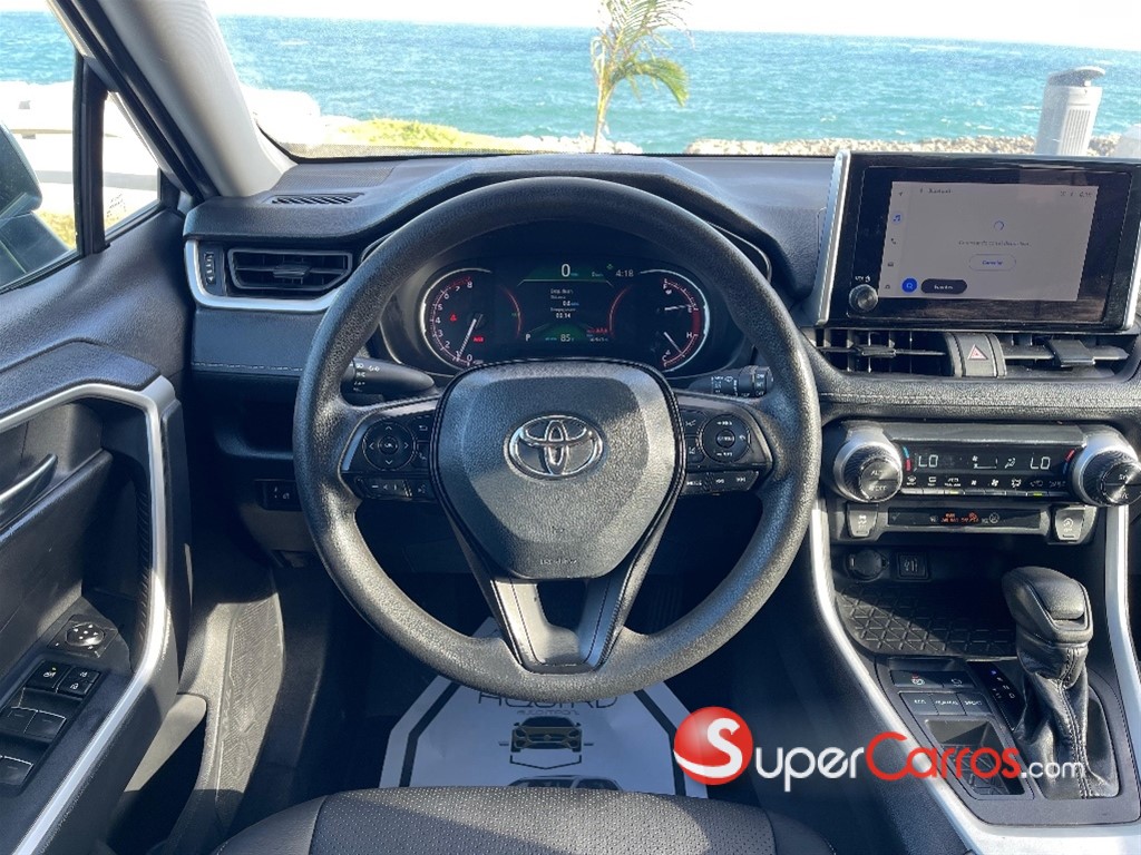 2024 Toyota RAV4 XLE — foto 8 / 12