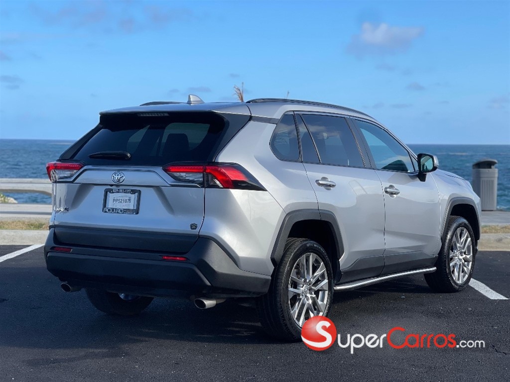 2024 Toyota RAV4 XLE — foto 9 / 12