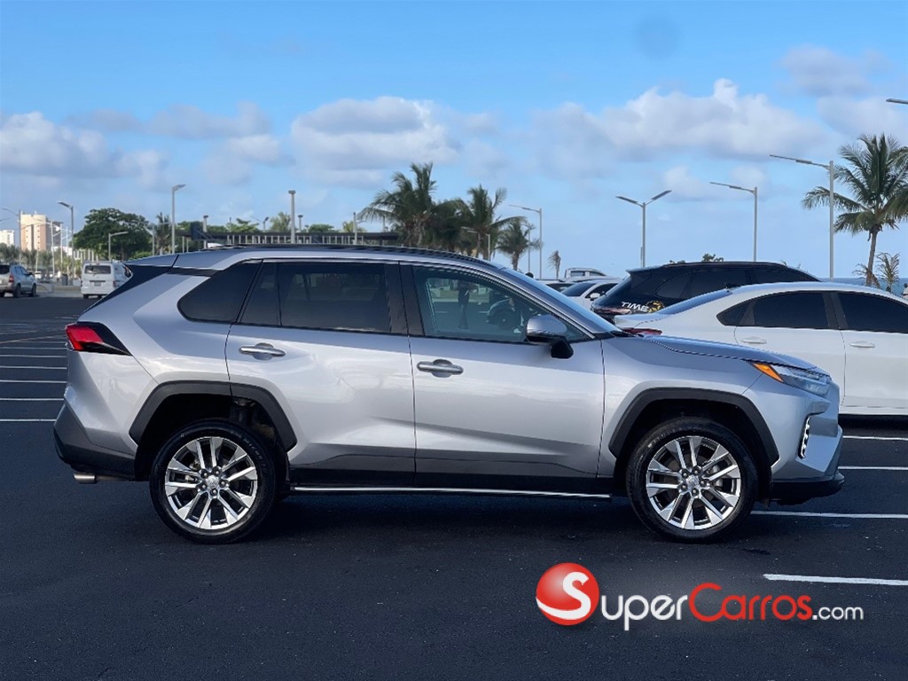 2024 Toyota RAV4 XLE — foto 11 / 12