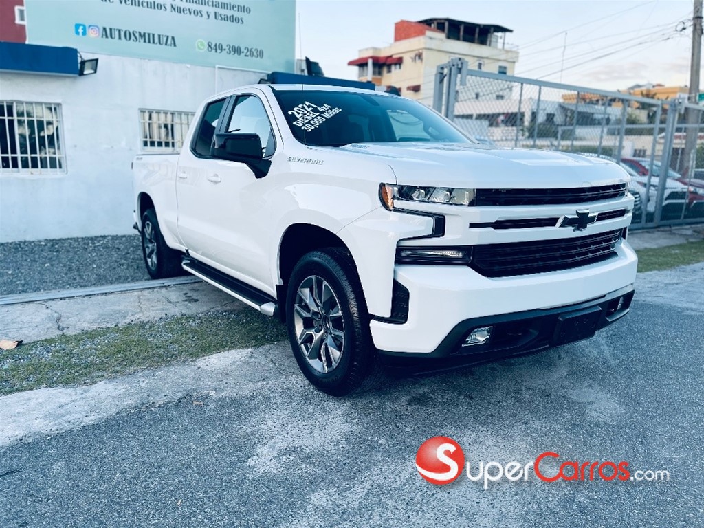 2021 Chevrolet Silverado RST — foto 6 / 10