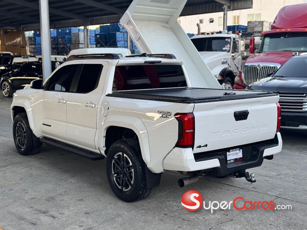 2024 Toyota Tacoma TRD — foto 6 / 11