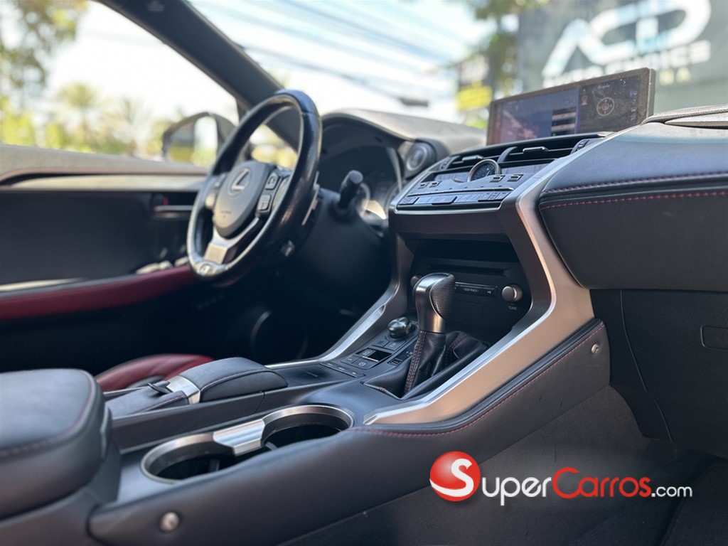 2018 Lexus NX 300 F Sport — foto 11 / 12