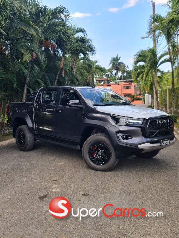 2026 Toyota Hilux GR Sport — foto 2 / 9