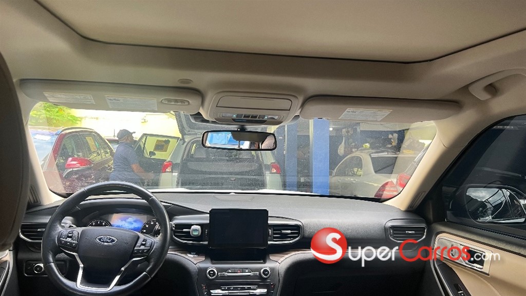 2020 Ford Explorer Limited — foto 6 / 12