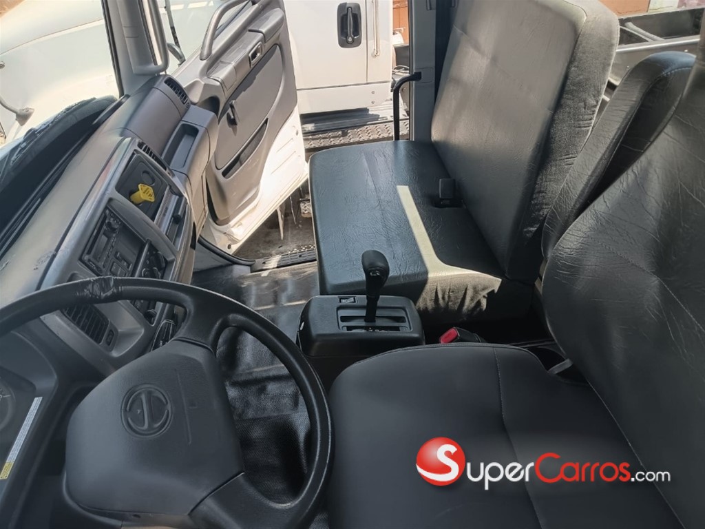 2017 Hino 338 — foto 3 / 10