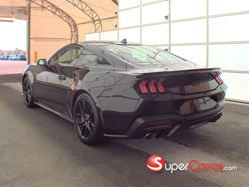 2024 Ford Mustang GT PREMIUM — foto 8 / 12