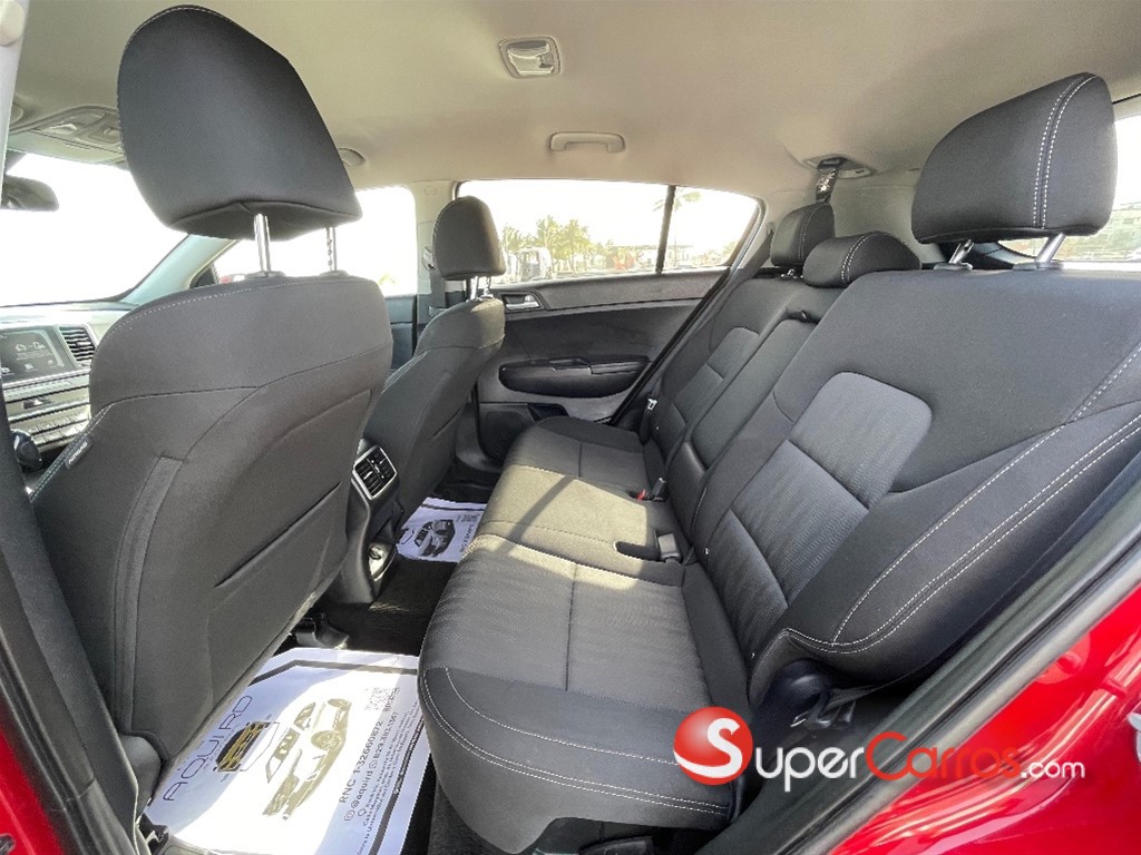 2020 Kia Sportage LX — foto 7 / 10