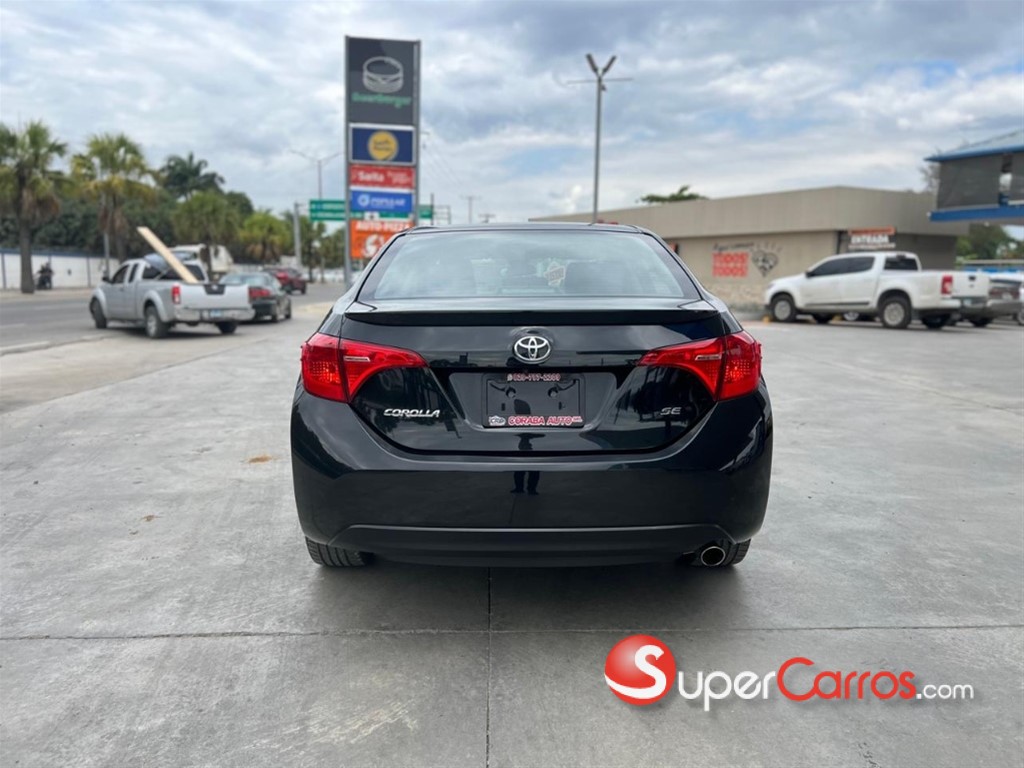 2019 Toyota Corolla SE — foto 4 / 9