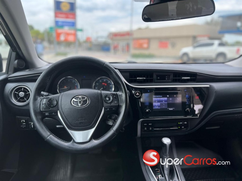 2019 Toyota Corolla SE — foto 8 / 9