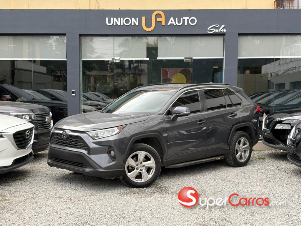 2021 Toyota RAV4 XLE — foto 5 / 6