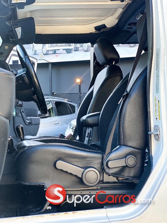 2017 Jeep Wrangler Sahara Unlimited — foto 6 / 12