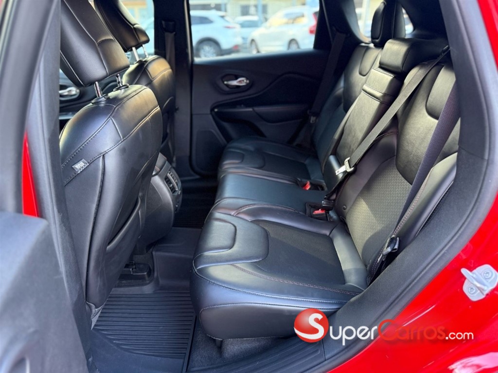 2019 Jeep Cherokee Trailhawk — foto 9 / 11