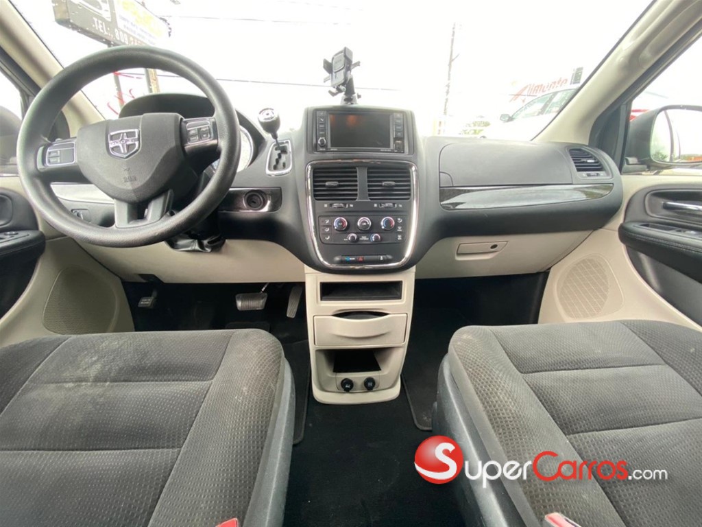 2019 Dodge Caravan SXT — foto 8 / 12