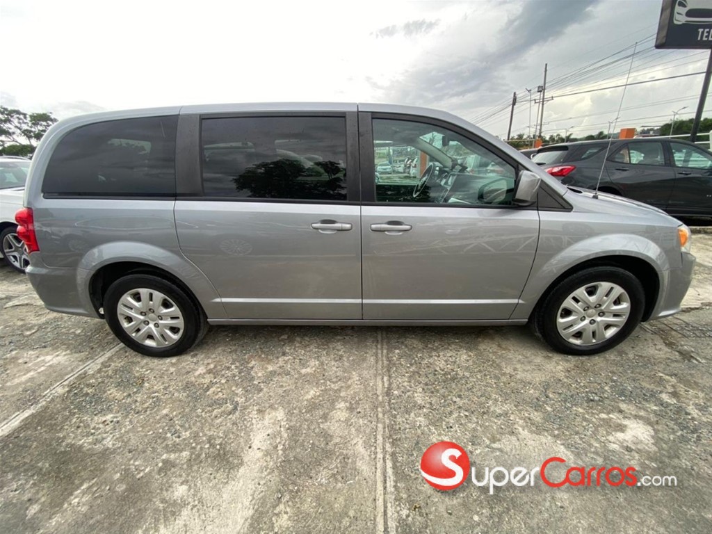 2019 Dodge Caravan SXT — foto 10 / 12