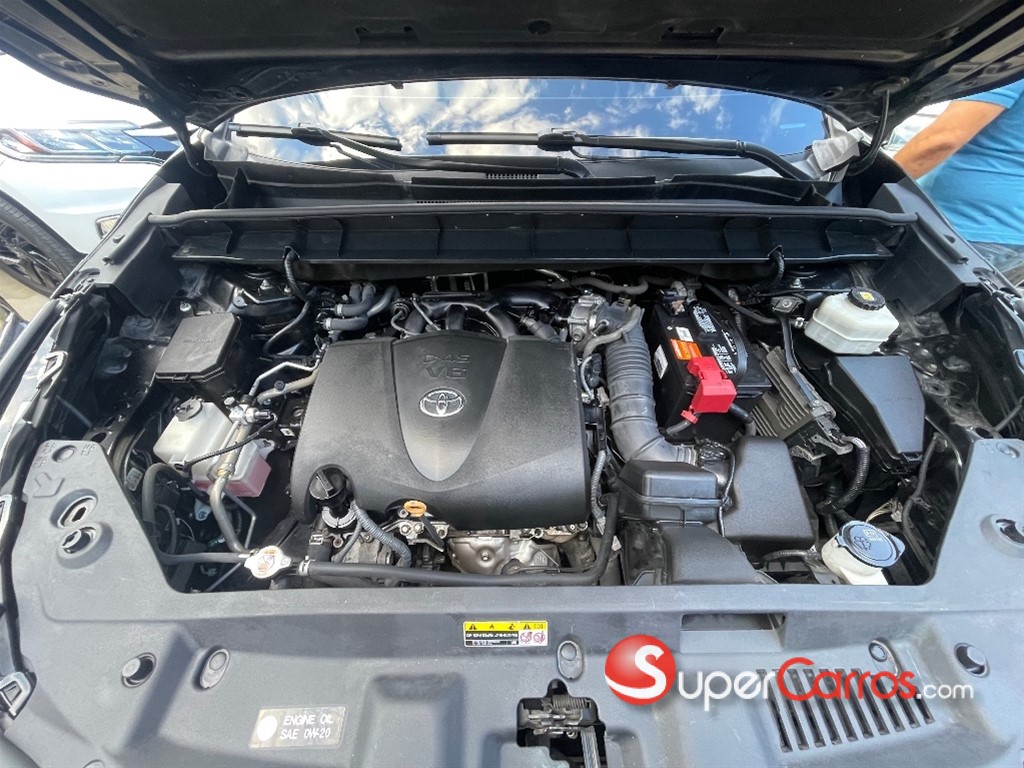 2020 Toyota Highlander XLE — foto 2 / 10