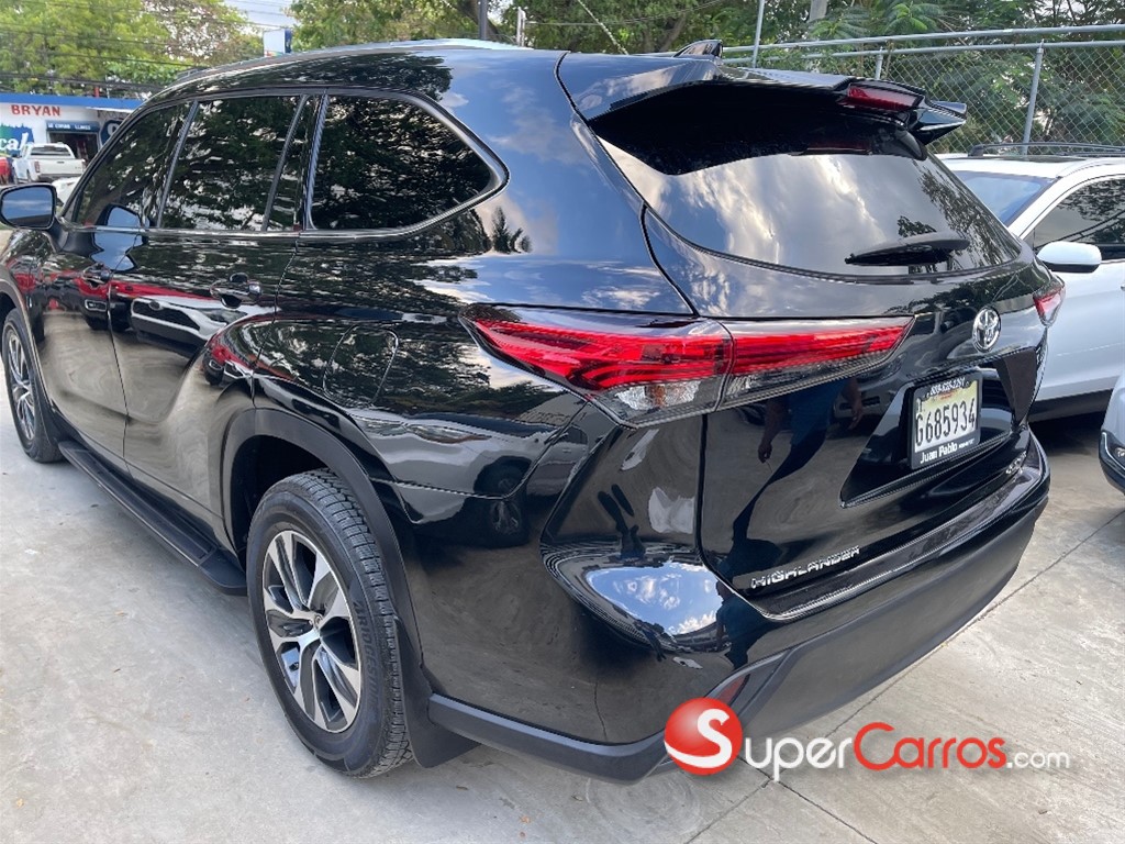 2020 Toyota Highlander XLE — foto 7 / 10