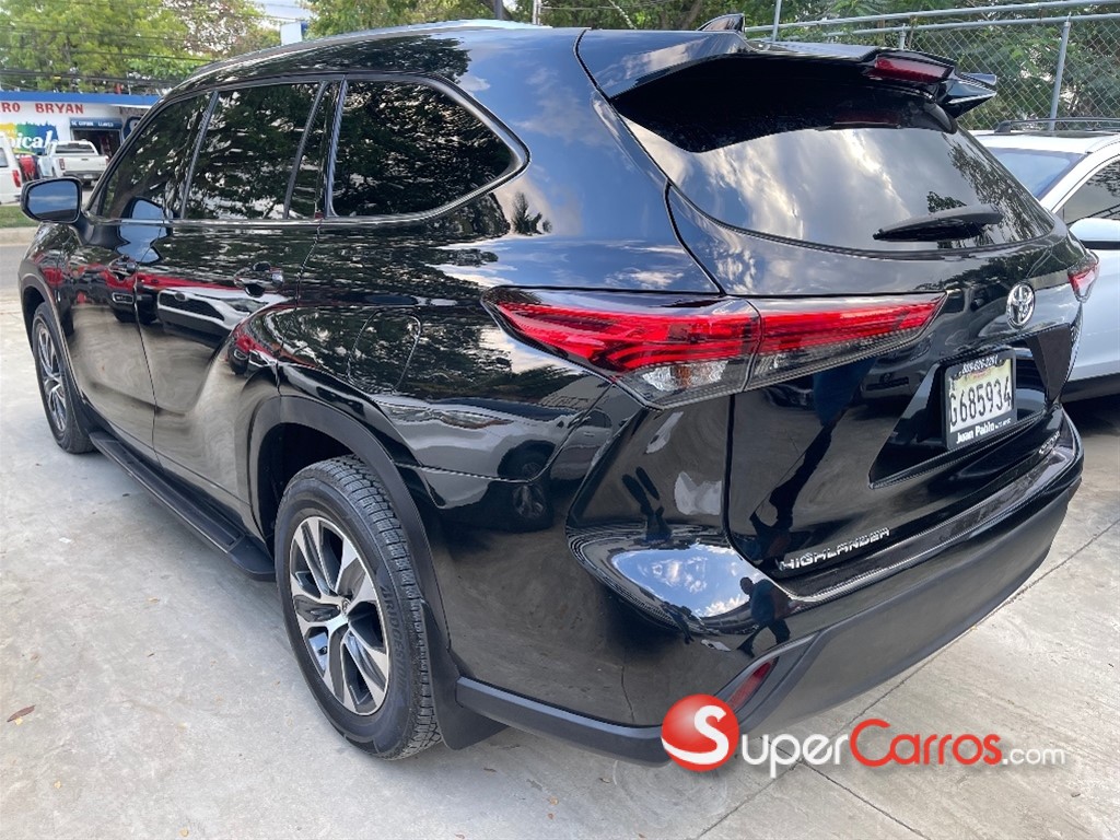 2020 Toyota Highlander XLE — foto 8 / 10