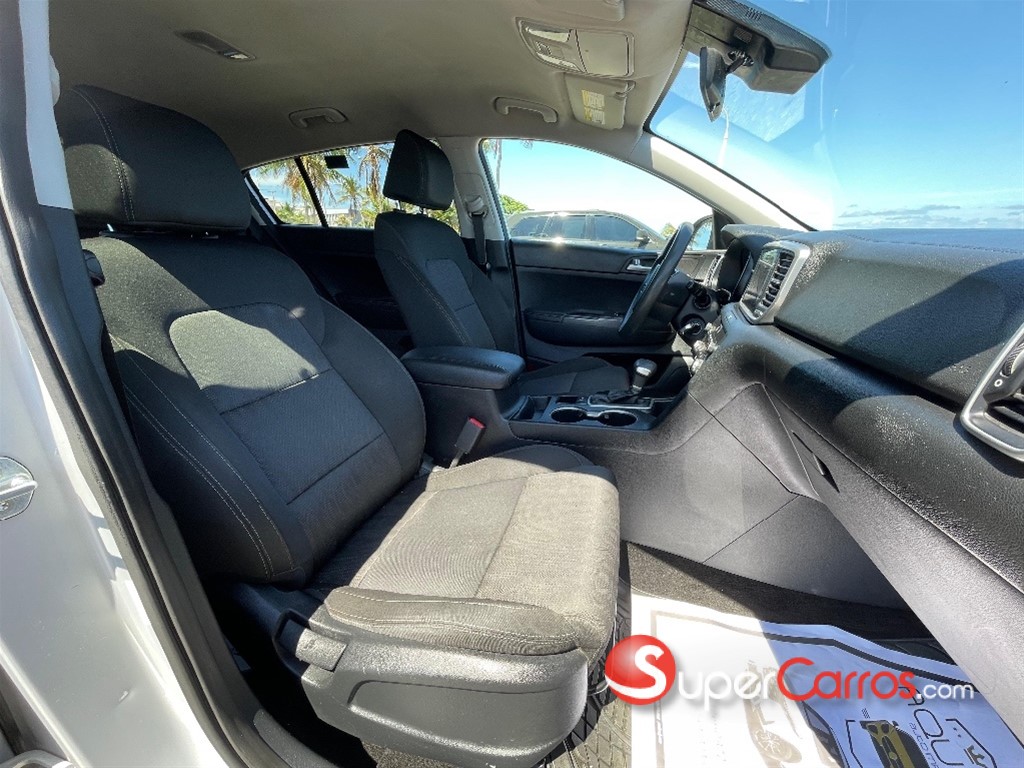 2021 Kia Sportage LX — foto 8 / 10