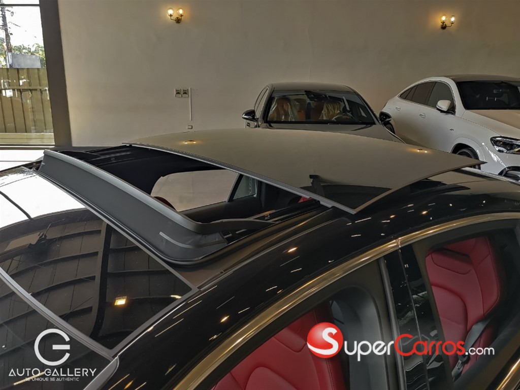 2025 Porsche Panamera 4 — foto 6 / 12