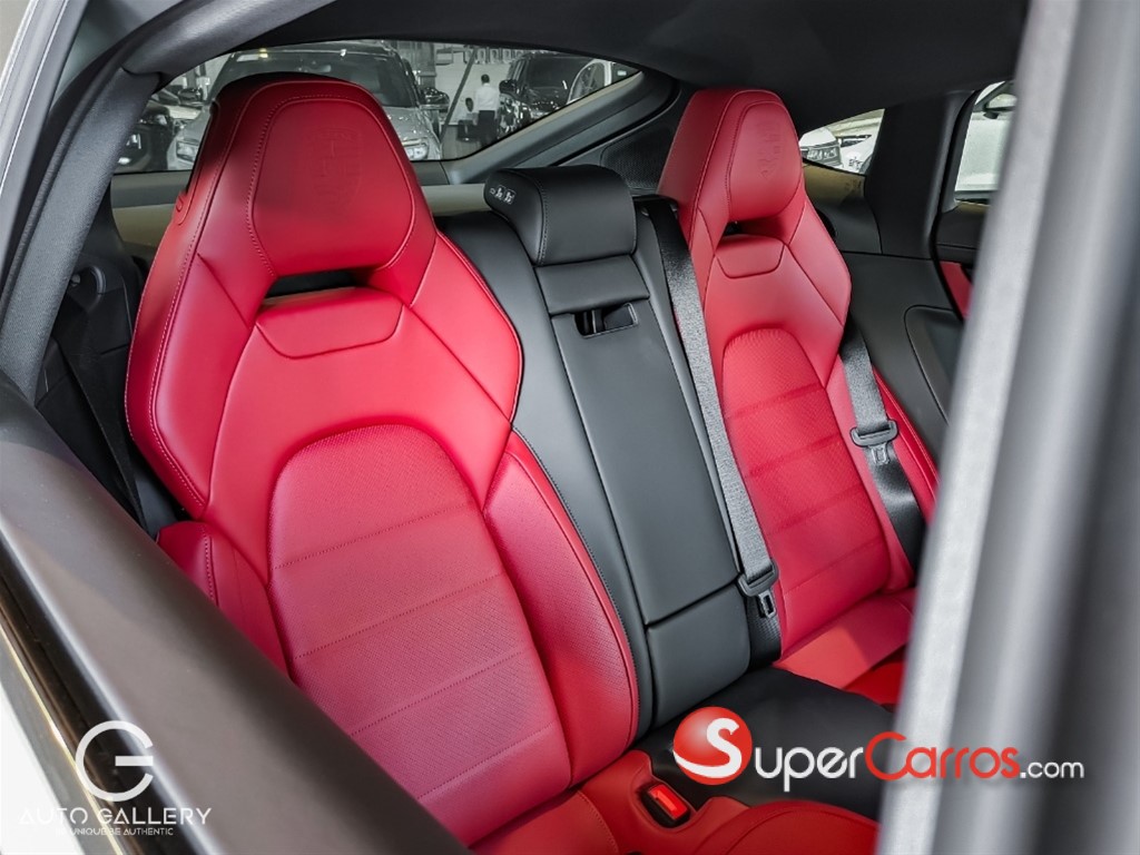 2025 Porsche Panamera 4 — foto 11 / 12