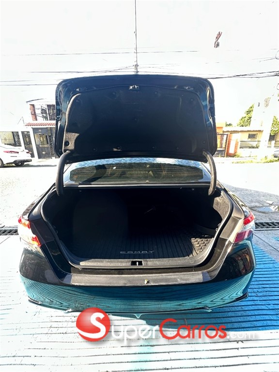 2019 Toyota Camry SE — foto 9 / 10
