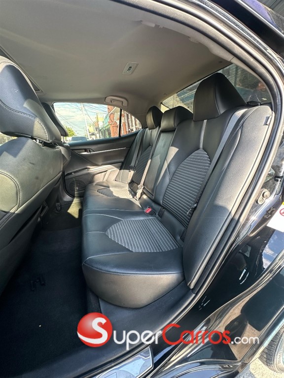 2019 Toyota Camry SE — foto 10 / 10