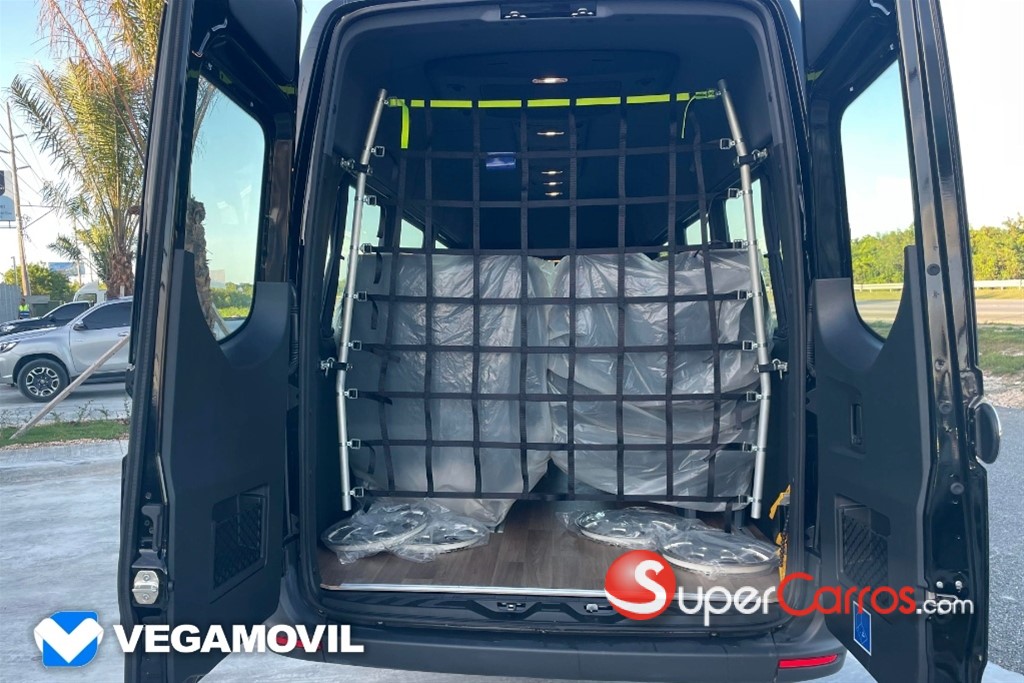 2026 Mercedes-Benz Sprinter — foto 7 / 12