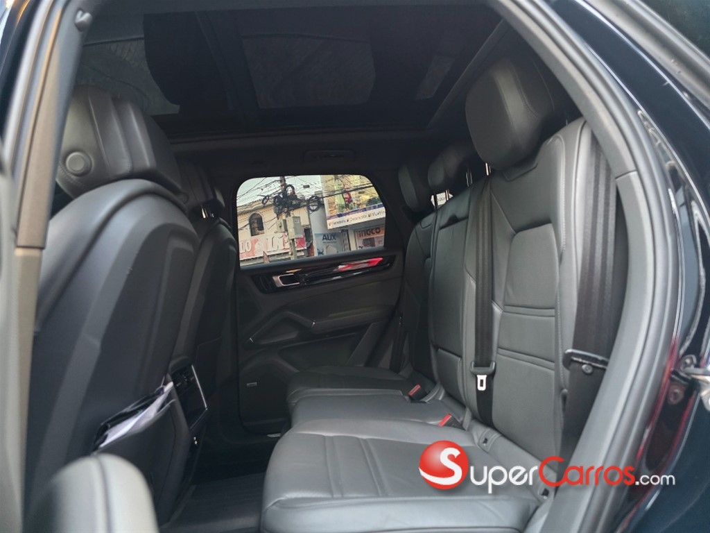 2020 Porsche Cayenne — foto 6 / 11
