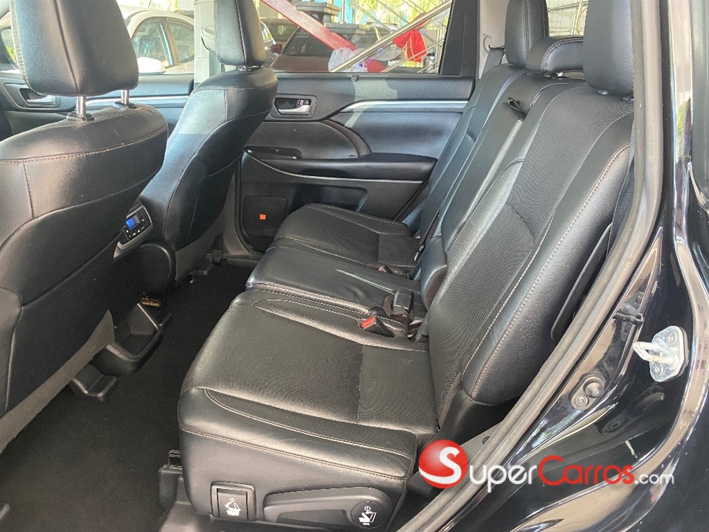2017 Toyota Highlander Limited — foto 9 / 9
