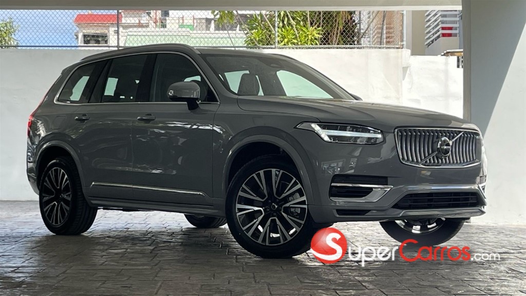 2026 Volvo XC90 Plus T8