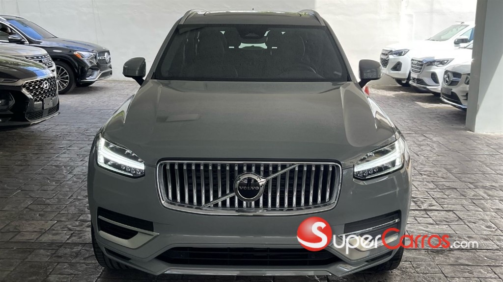 2026 Volvo XC90 Plus T8 — foto 2 / 12